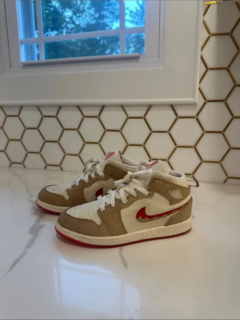 Jordan Kids Mid-Top Sneakers in Beige, White & Red size 3Y